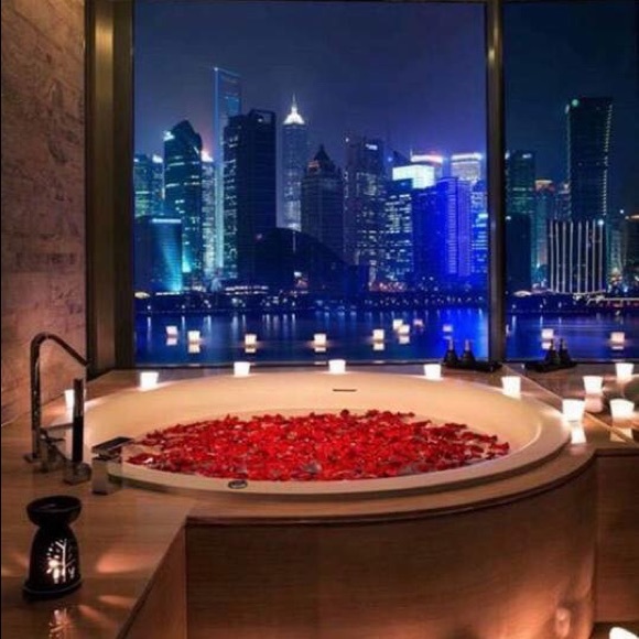 Meet your Posher, Ana brida - Picture 3 of 5